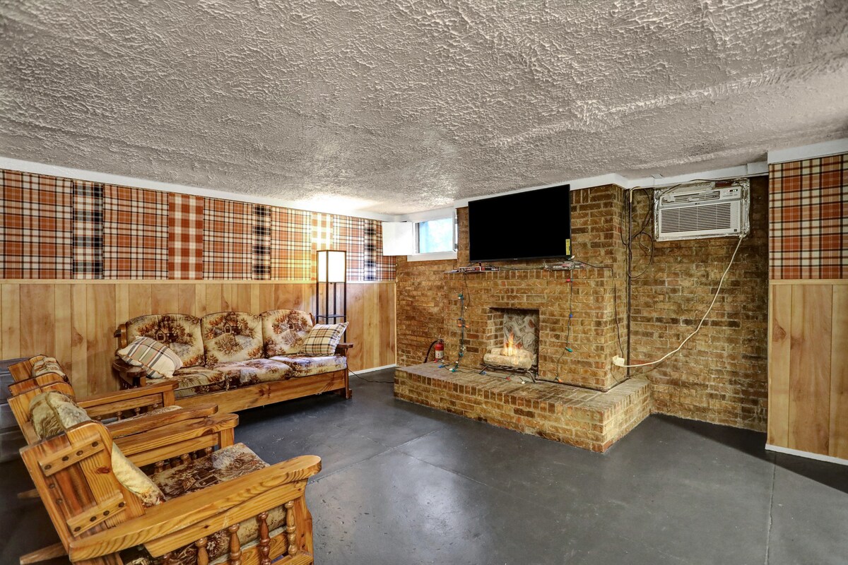 Top Airbnb: Central~Easy Checkin@Overton in Idlewild