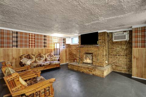 Top Airbnb: Central~Easy Checkin@Overton in Idlewild