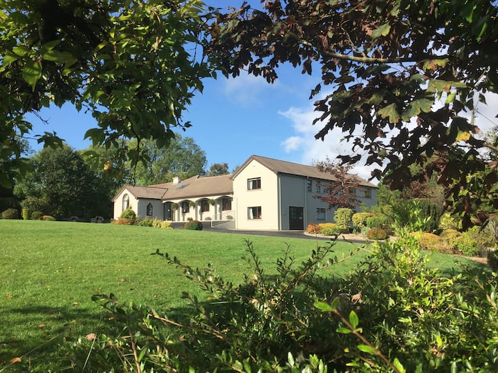 Bed & Breakfast, Gardens, Sauna. - クノック