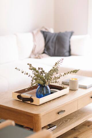 Stylish, Family Friendly Home in Riverdale gallery image 4