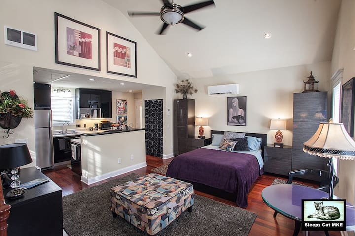 Clock Tower Loft Close to Key Attractions