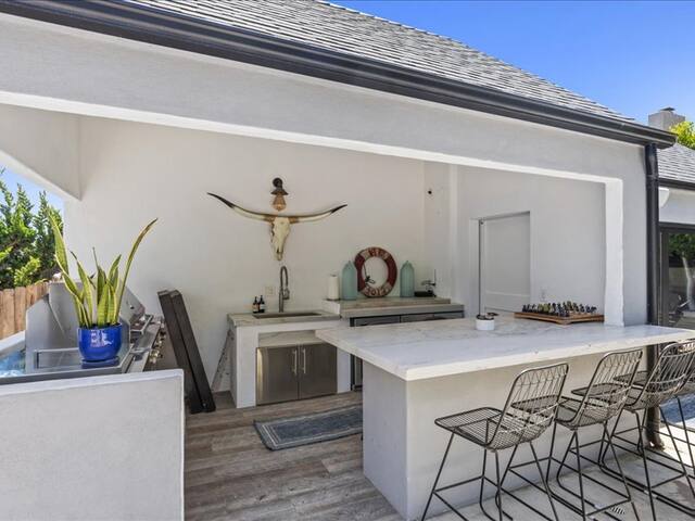 Surf Cowgirl: San Diego Oasis gallery image 5