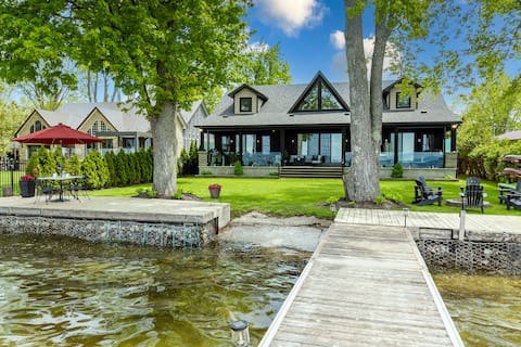 Royal Beach Lake House & Spa w/ Hot Tub & Sauna