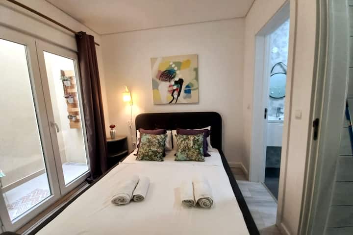 חדר שינה ומרפסת