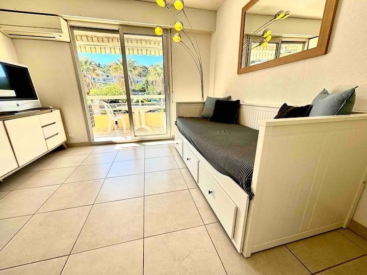A 100 M De La Plage - Studio Cabine - 4 Pers -Clim - Cavalaire-sur-Mer