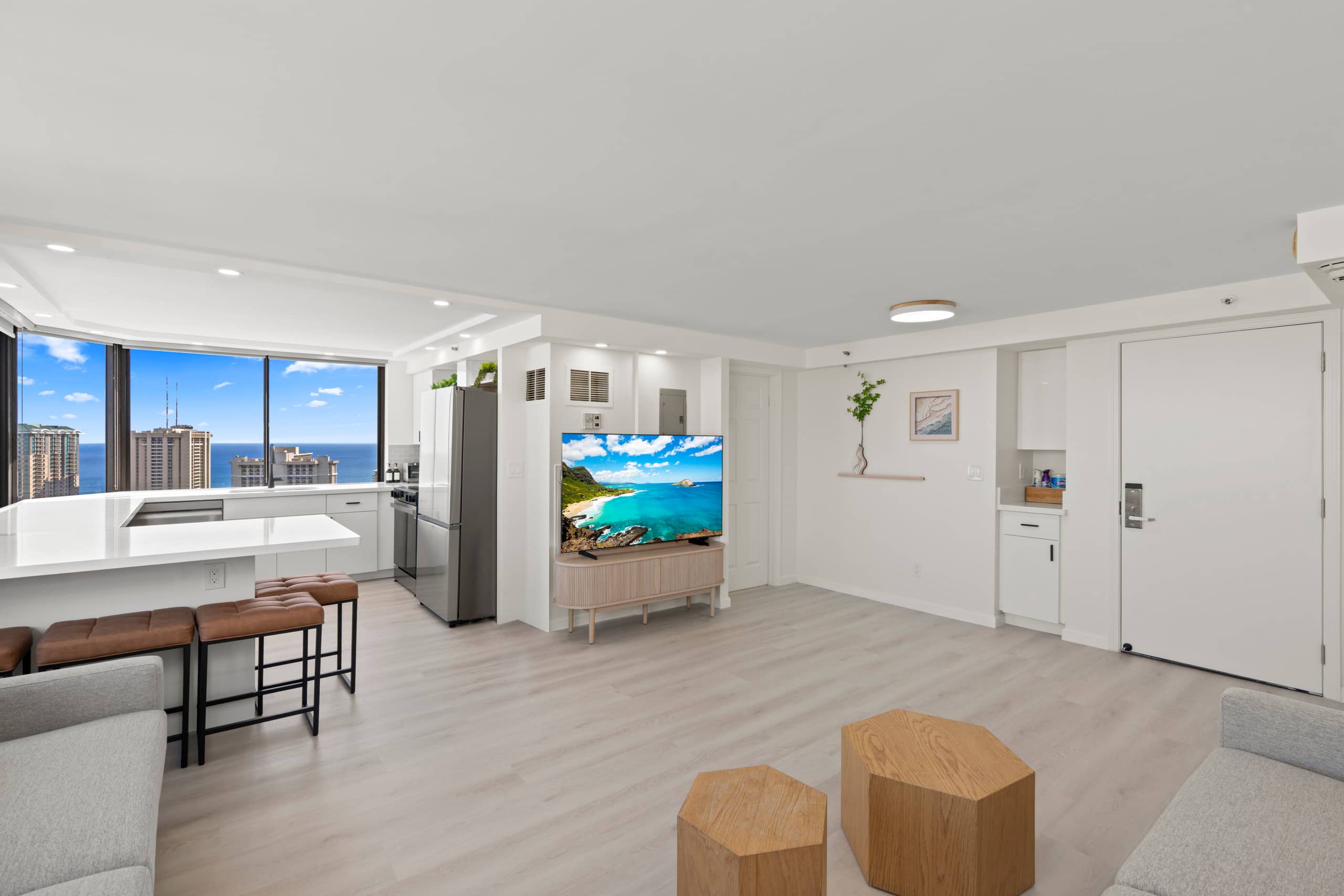 Only One In Waikiki Dual Private Penthouse 43 FL - Image 9