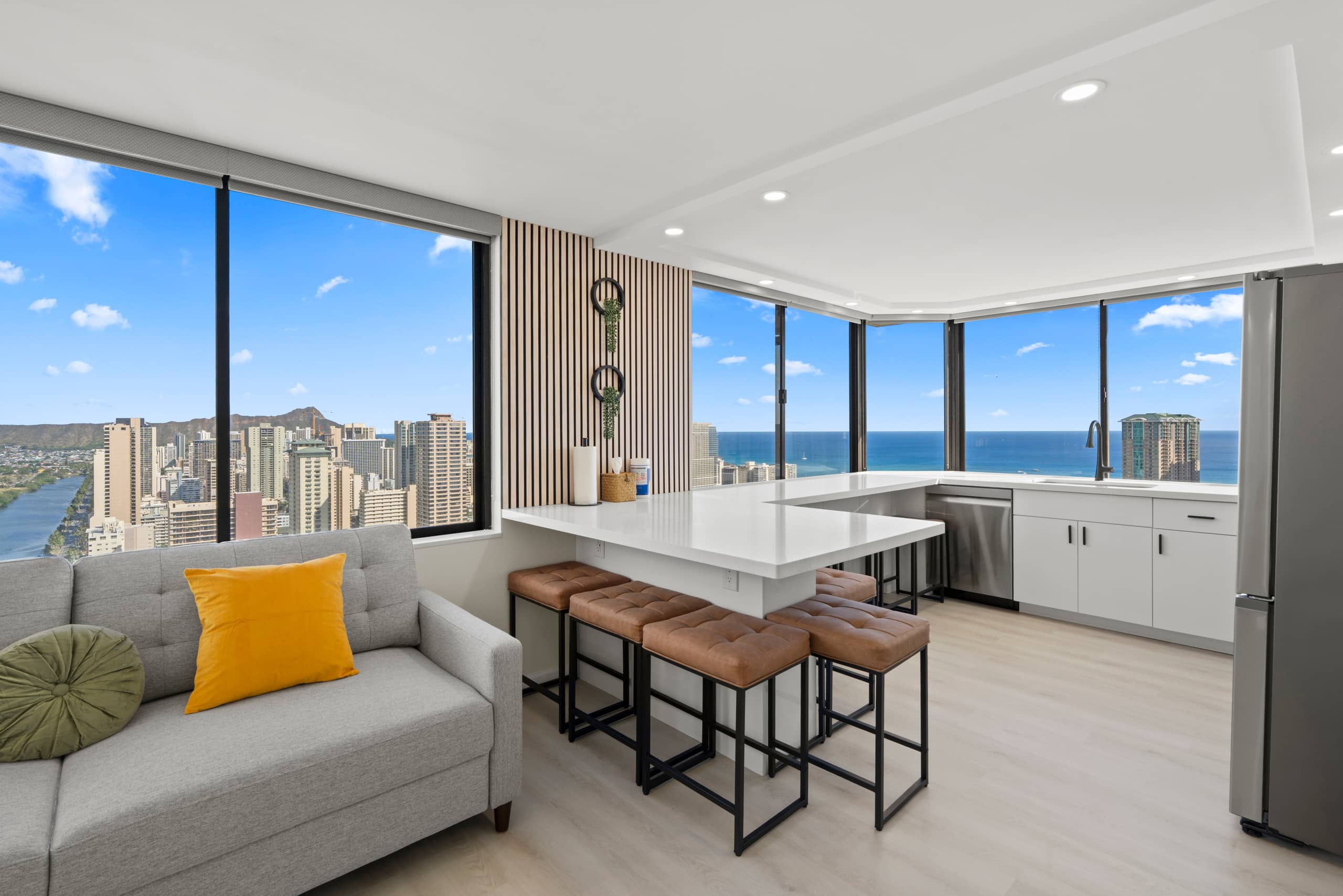 Only One In Waikiki Dual Private Penthouse 43 FL - Image 8
