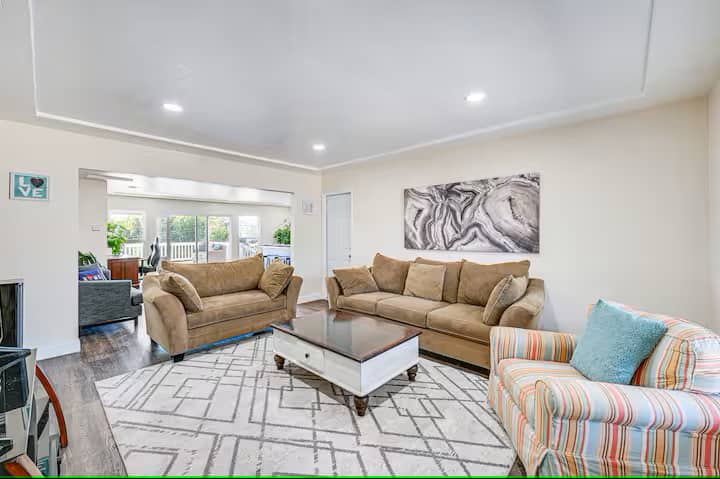 Pet-friendly Home • Yard + Deck • Minutes To Dt Sd - San Diego, CA