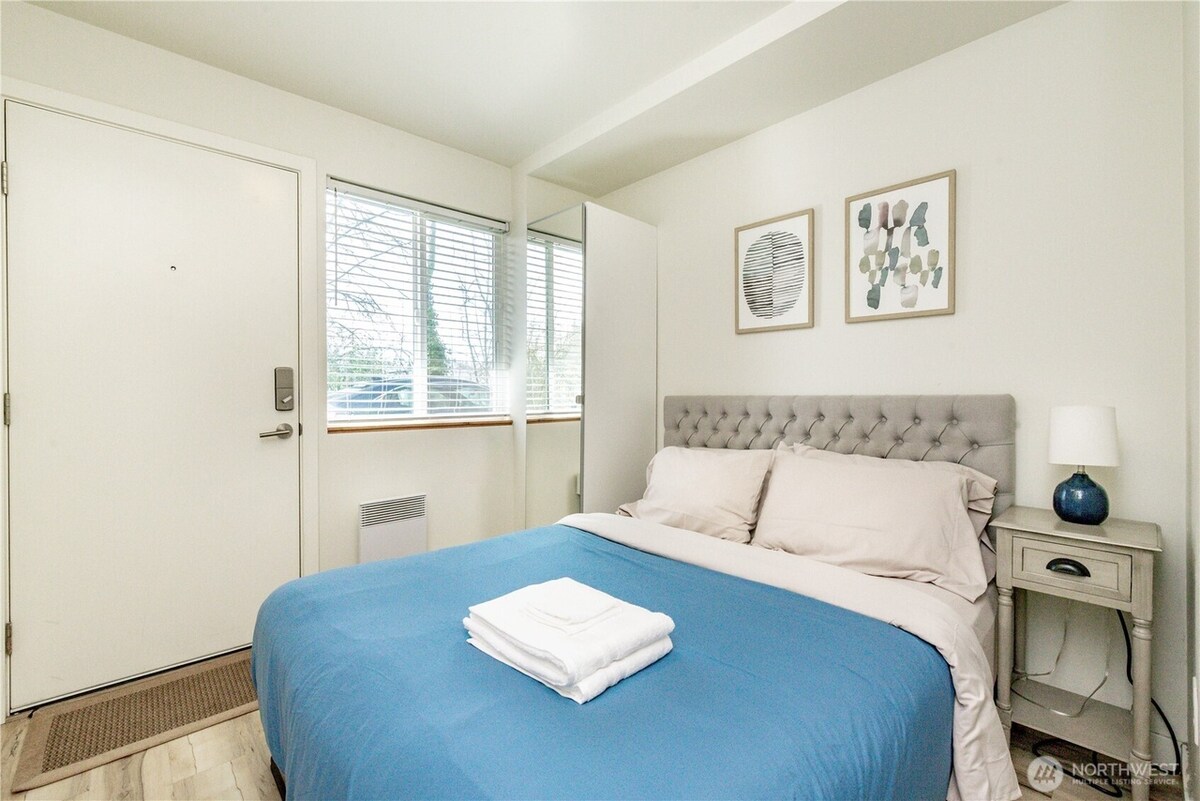 La puerta exterior permite un acceso rápido al regresar de sus aventuras (no es necesario subir a la entrada del piso principal)