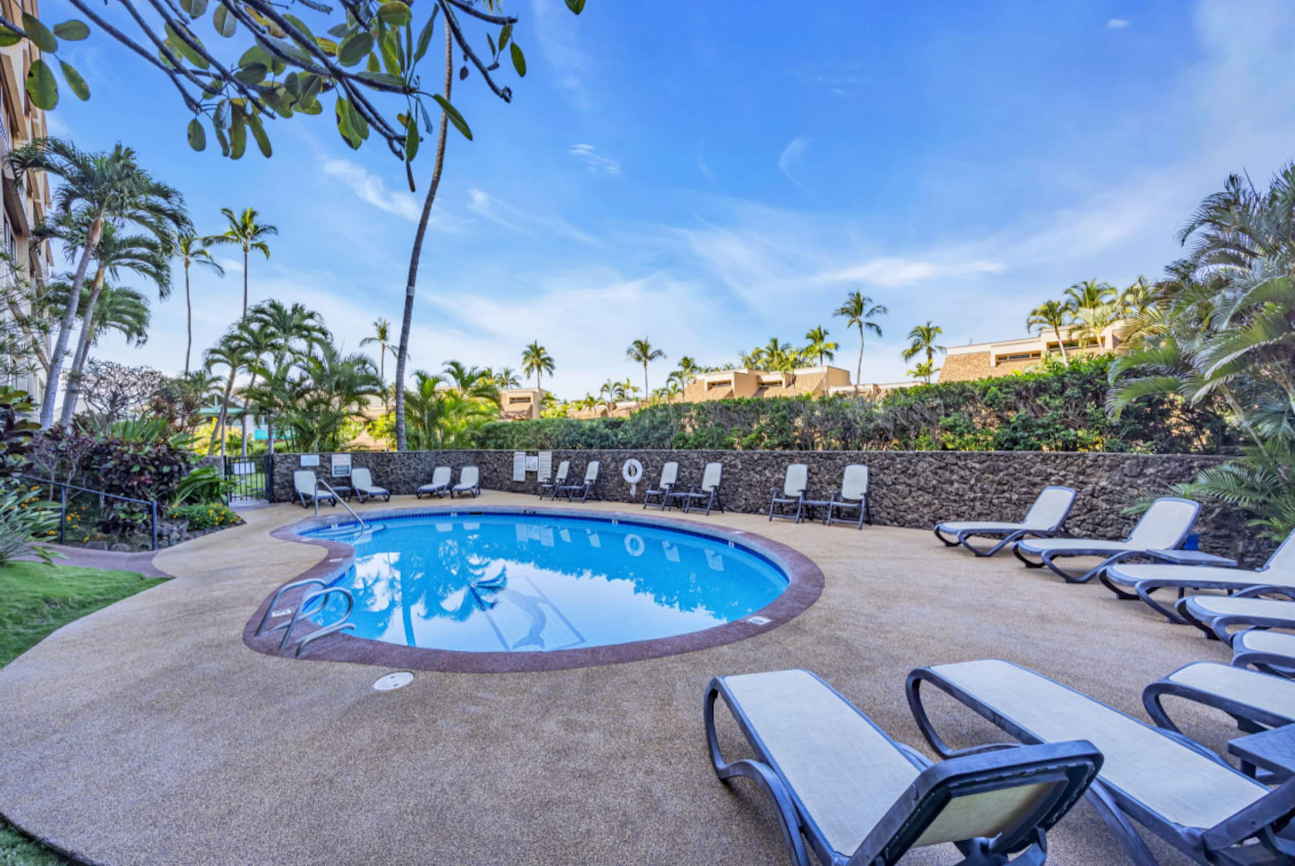 Rare Kihei Penthouse Ocean View Unit 3bd Upgraded - Image 36