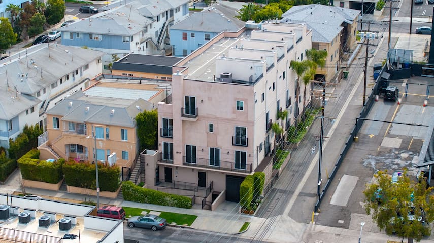 Beverly Hills Lux Townhouse