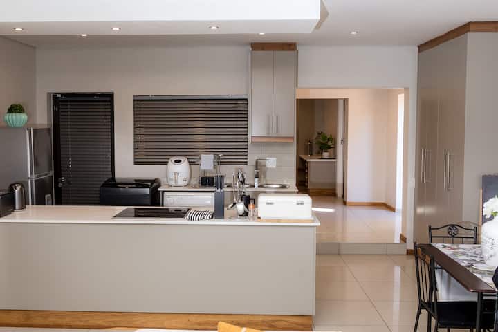 Complete Modern 3-Bedroom Home l En-suite I