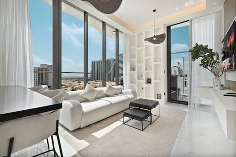 Popular Airbnb listing: 150Mbps WiFi · Private Pool · 1BR Arjan in Al Barsha South Third