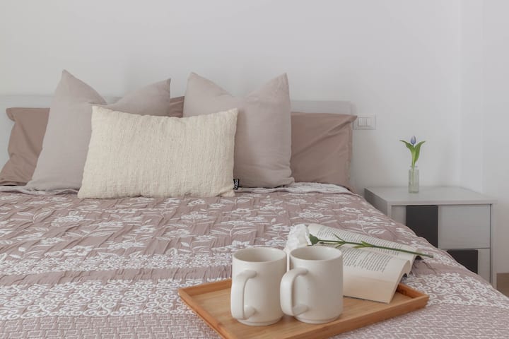 Schlafzimmer 1