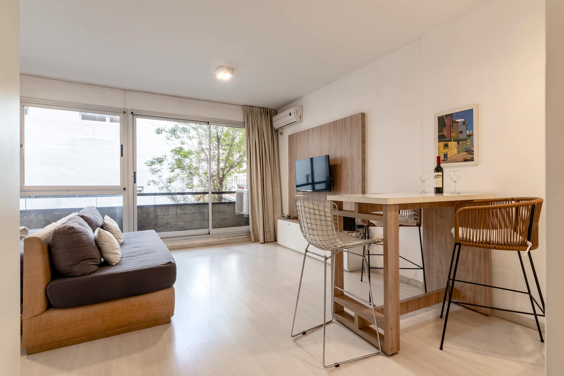Fully equipped studio apartment with balcony in Palermo