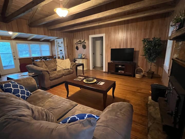Osceola Lake House - Hendersonville, NC
