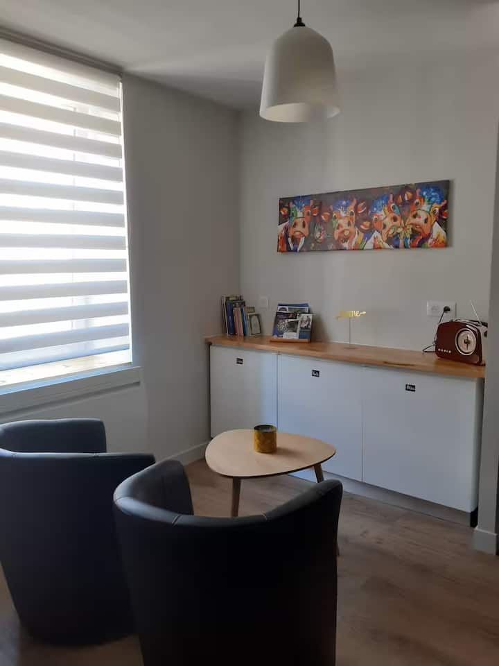 Maison De Ville
- Proche Pipa/cnpe - Lagnieu