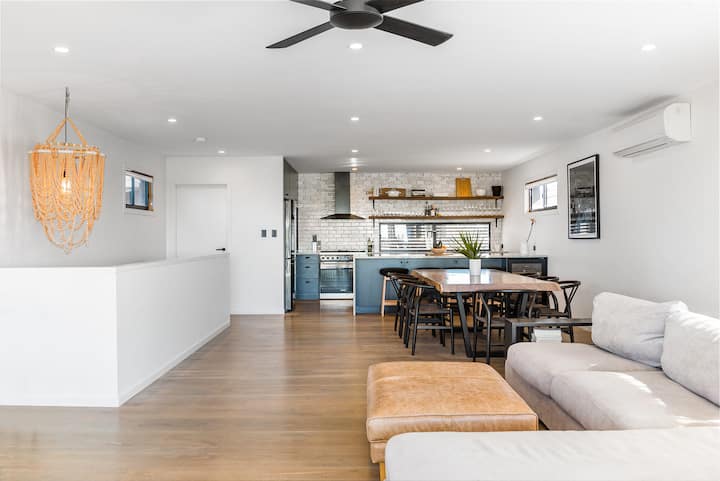 Eclipse: Luxury Beachfront Stay - Lennox Head