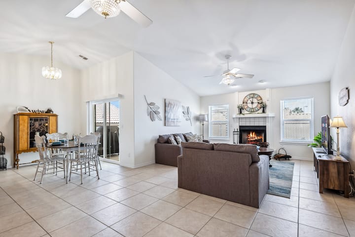 Central & Sprawling 3bd | Boat Parking | Sleeps 7 - Bullhead City, AZ