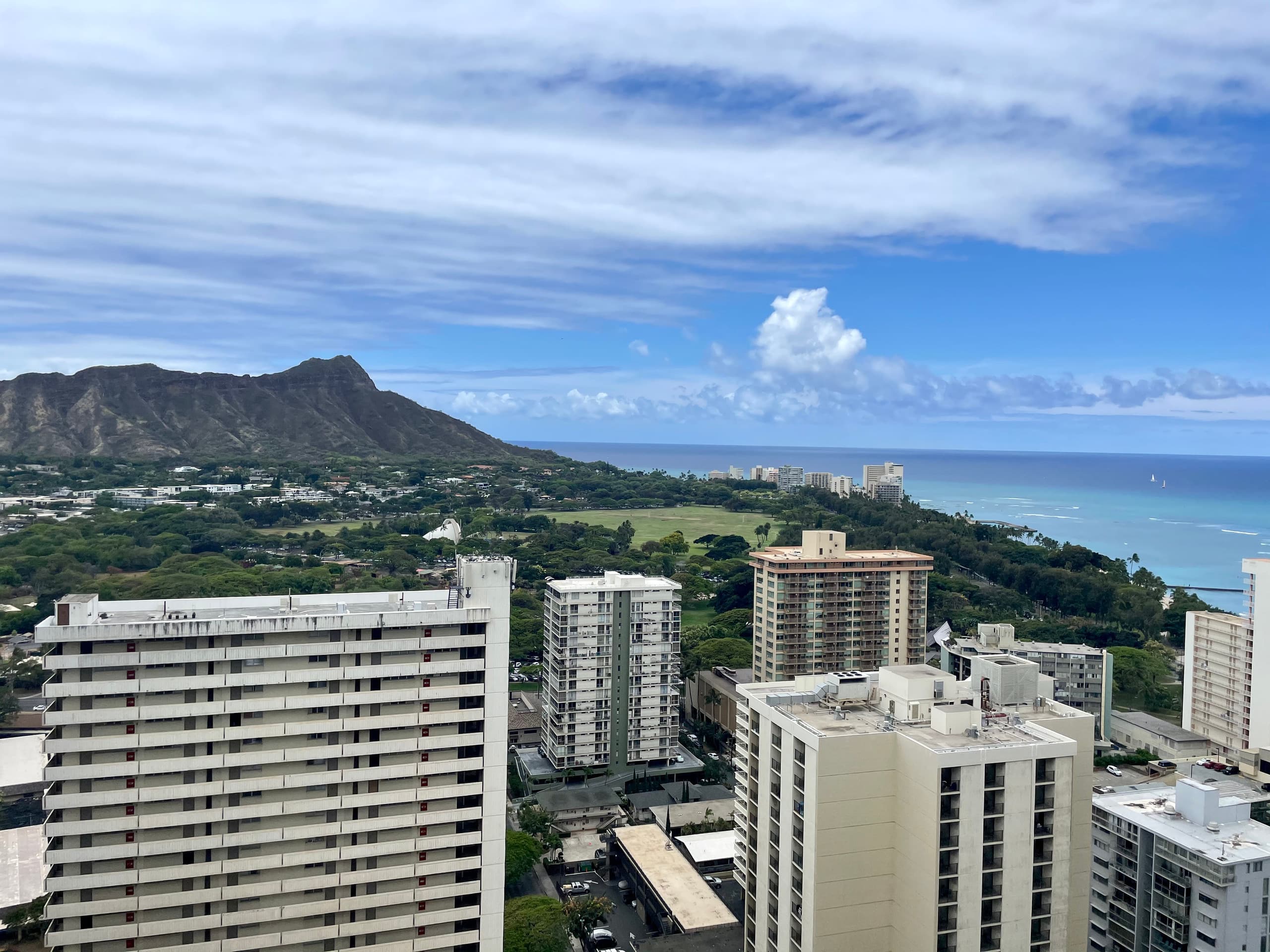 Waikiki Banyan HighFloor 1 bdrm - Image 1