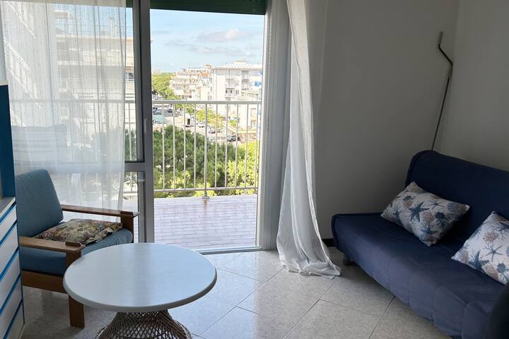 Bilocale Fronte Mare Al 5* Piano - Lido di Jesolo