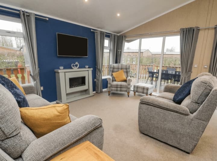3 Bedroom Lodge, South Lakeland Leisure Village - Arnside