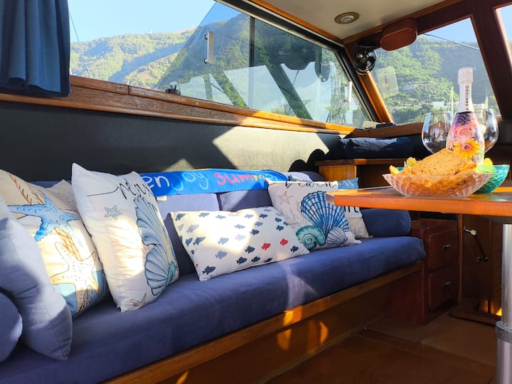 Motorboat In The Gulf Of Naples/excursions - Positano