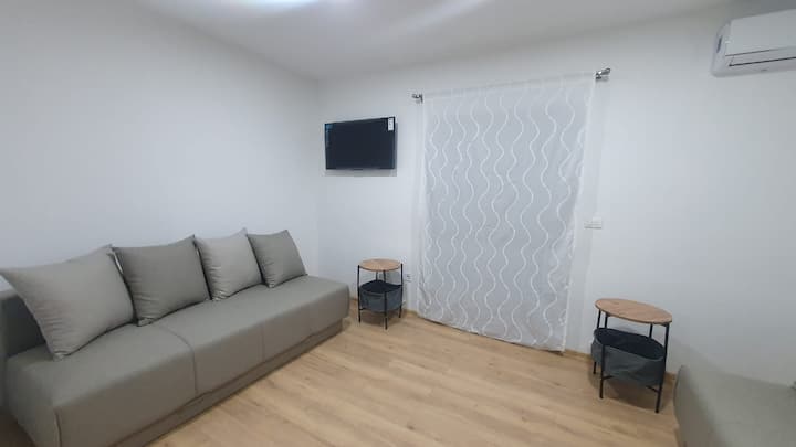 B3 Big, Modern, Bright With Seaview, Max 8 Guests - Monténégro