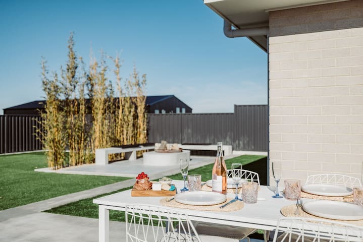 Opal – Family Beach House Hawley