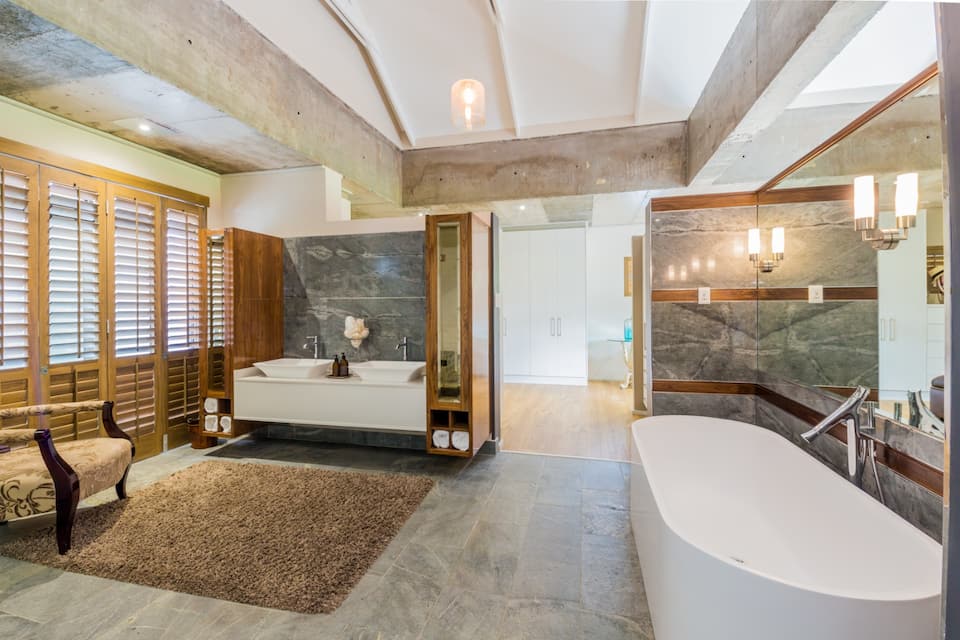 A designer house in central Stellenbosch, Stellenbosch, Western Cape, South Africa, photo 5 of 10