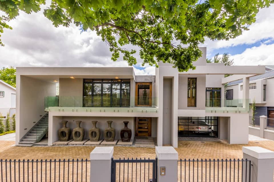 A designer house in central Stellenbosch, Stellenbosch, Western Cape, South Africa, photo 3 of 10