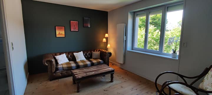 Jolie Maison De Bourg - Cantal