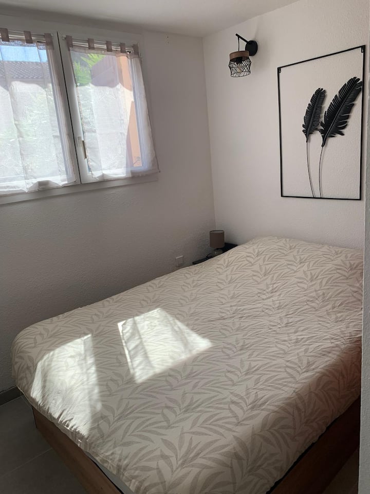 საძინებელი 1