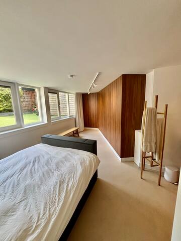 Newly renovated Family-Friendly Riverside Home gallery image 2