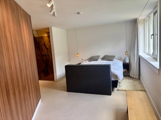 Newly renovated Family-Friendly Riverside Home gallery image 4