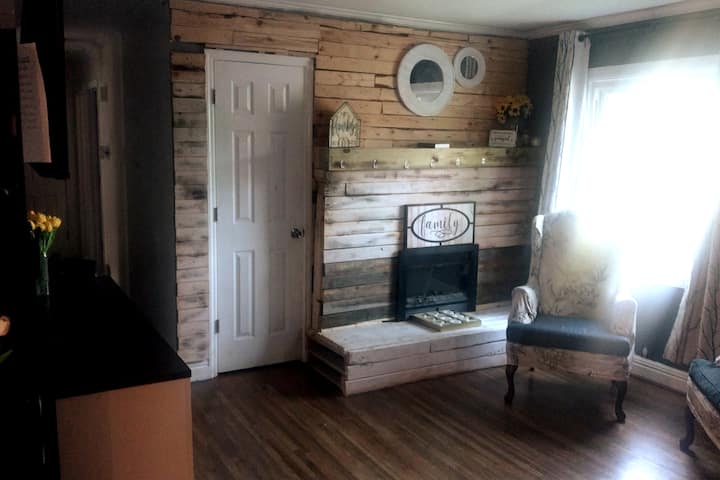 Cozy Cottage - Leeds, AL