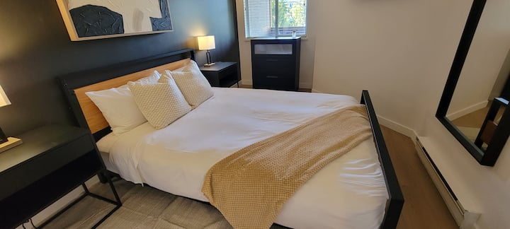 Cozy Mtn Getaway- Marketplace, Heart Of Whistler! - Whistler