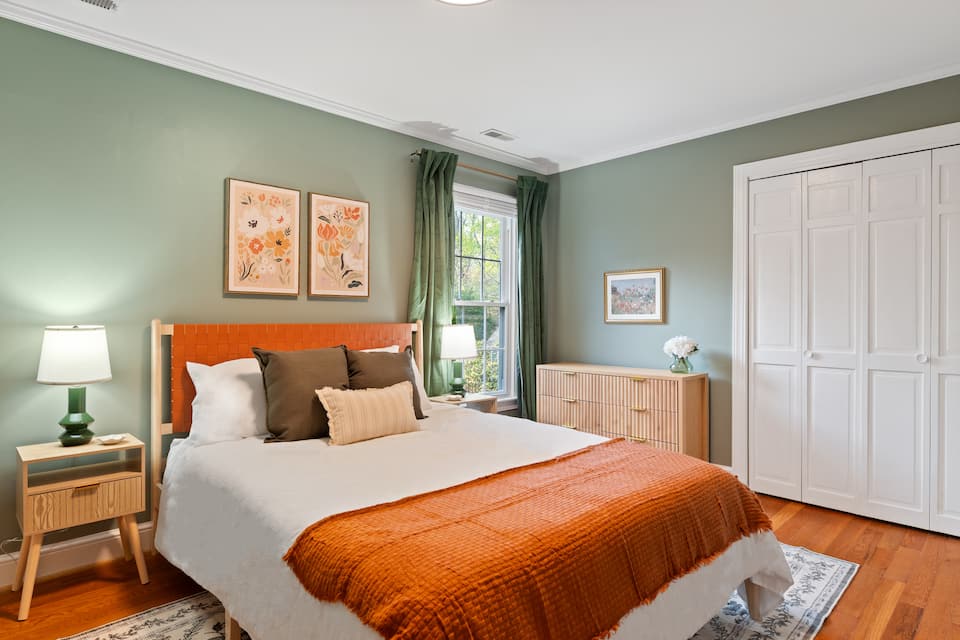 The Queen Room