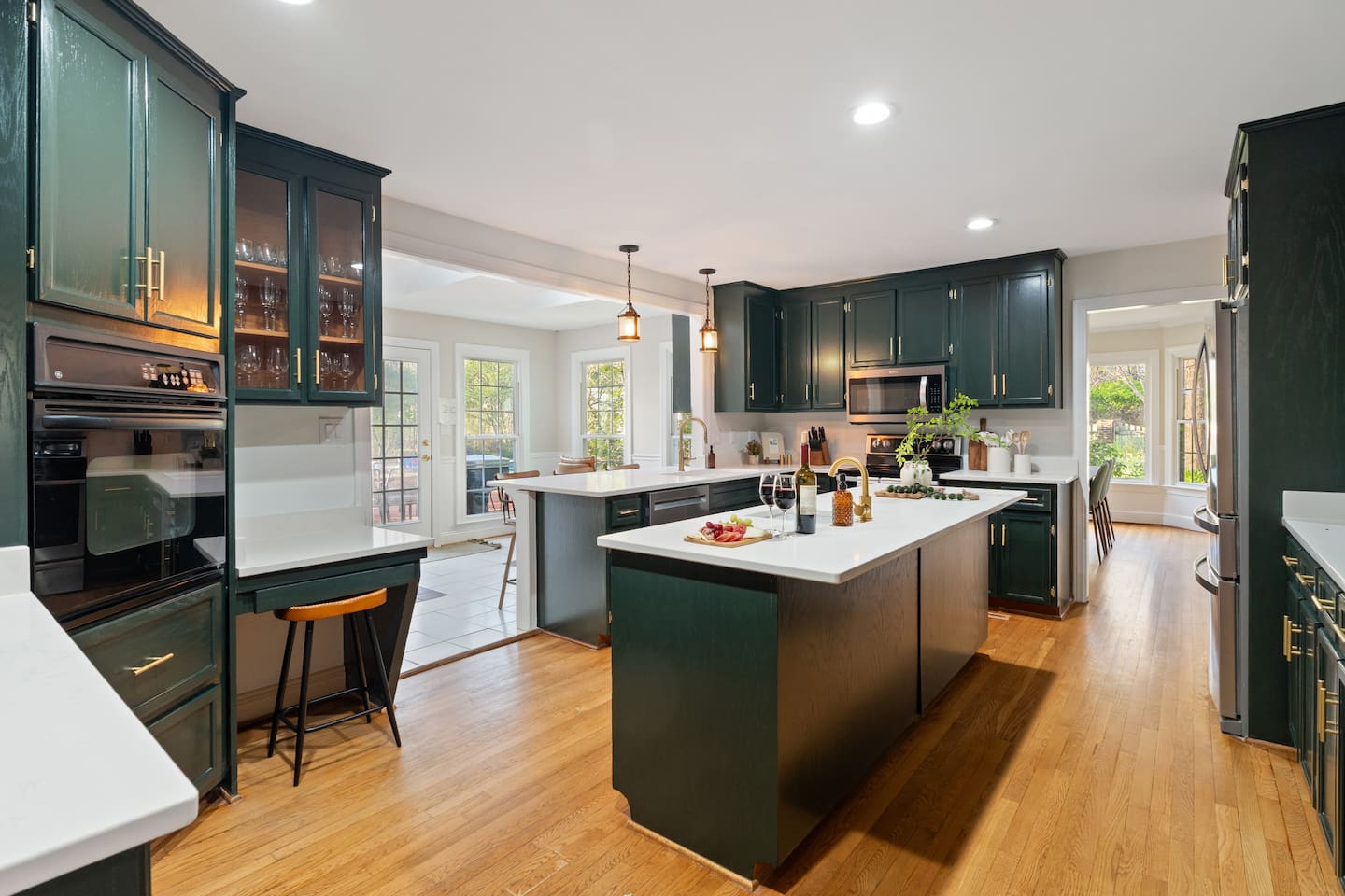 Photo 11 — Kitchen with island seating