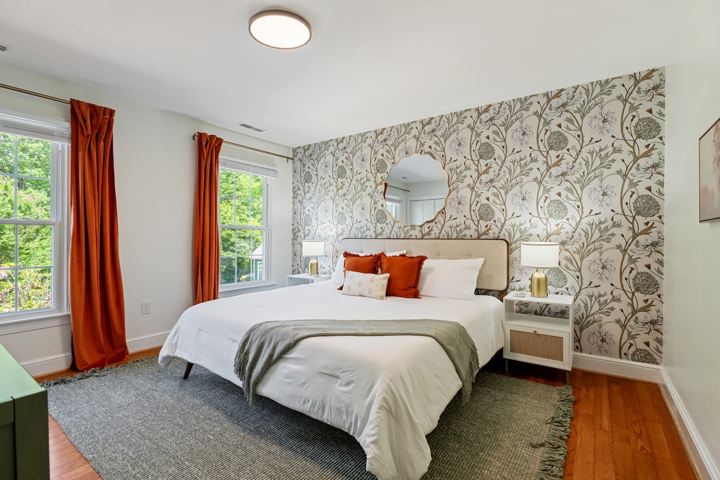 Photo 24 — The Wallpaper Room with king bed