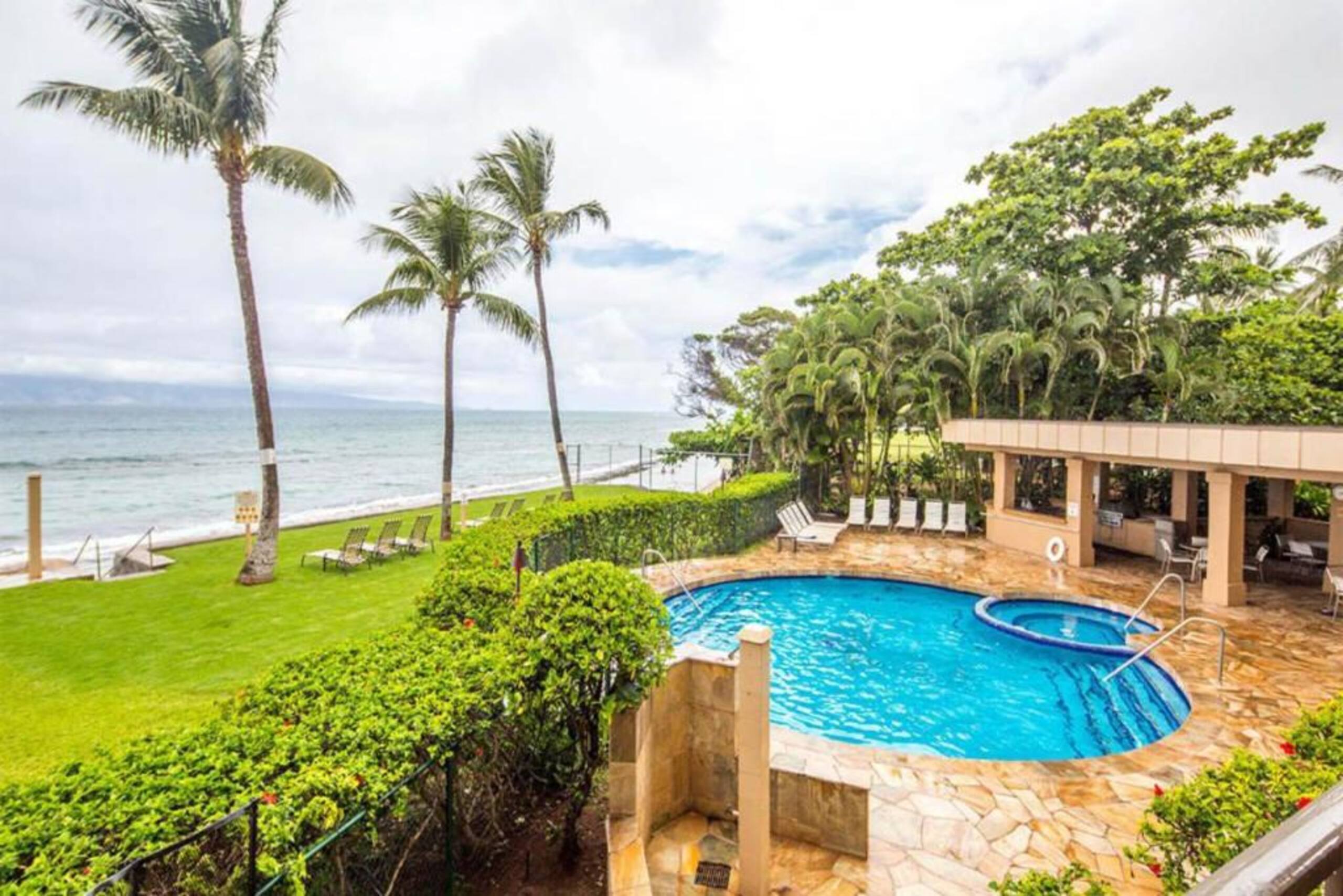 Oceanfront Gem | Sunsets + Lanai - Photo 22