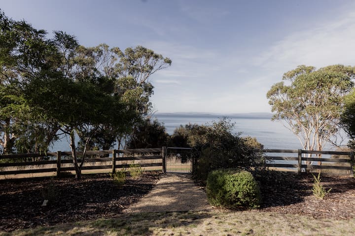 Beachfront Estate with Tennis Court gallery image 5