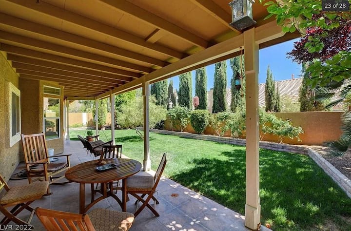 Stylish Retreat Near Vegas Strip - Las Vegas, NV