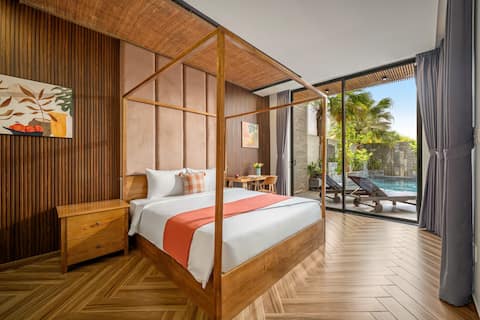 Stylish 5BR Villa w/ Pool & BBQ