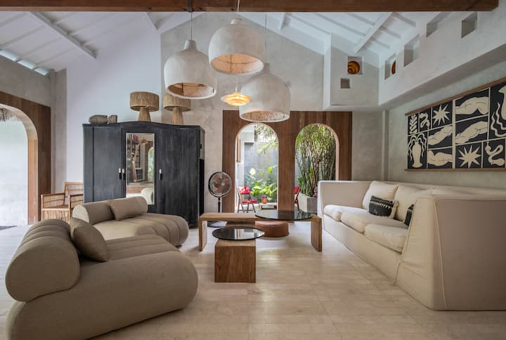 Monthly Stay 4br Villa In Berawa - Min 30 Nights - Canggu
