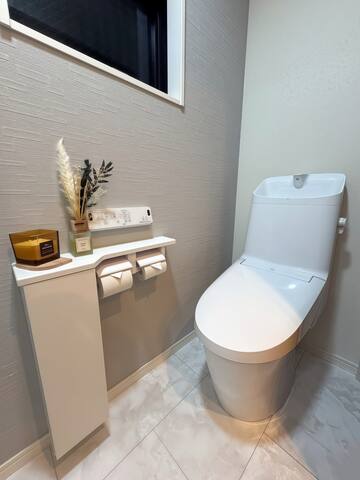 67 电车1站到新宿/初台新装修/100平米别墅/4个房间 gallery image 4