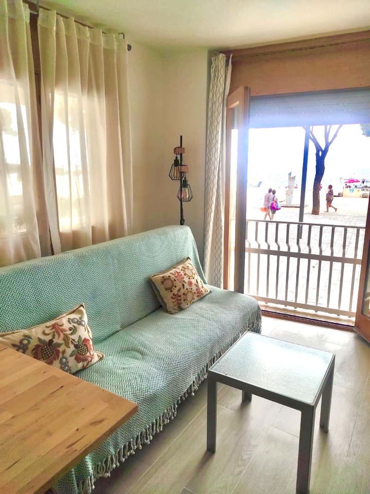 Primera Línea Al Mar -  Beachfront In Platja D´aro - Palamós