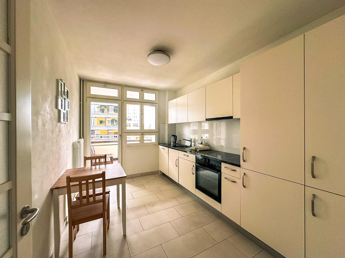 Successful Airbnb property: Cozy City Apartment in Zurich – Special Rate in Langstrasse