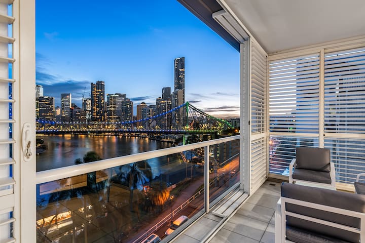 3BR Skyline Terrace | Long Stay & Monthly Discount