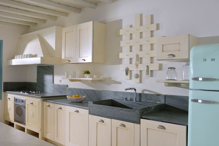 Sea View Villa Irida gallery image 5